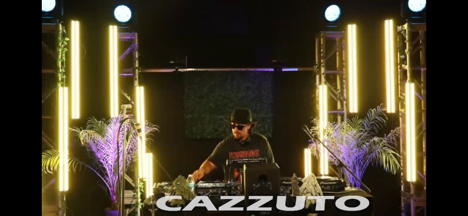 Load video: 